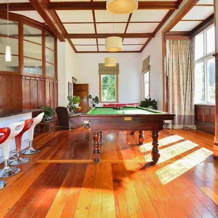 The Gisborne Club - Boutique Accommodation-2